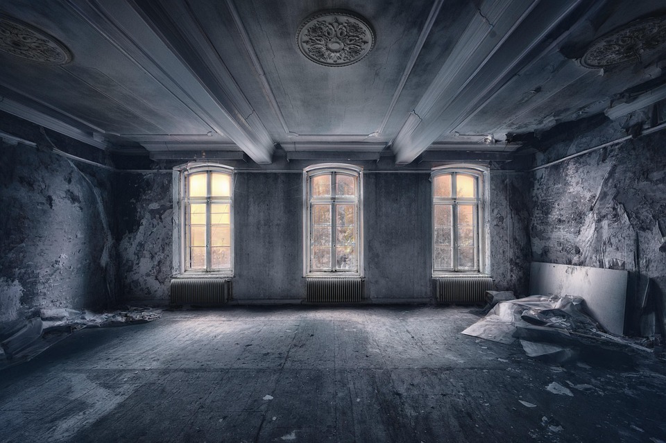Bargain Hunting: How to Score Big on Foreclosed Homes