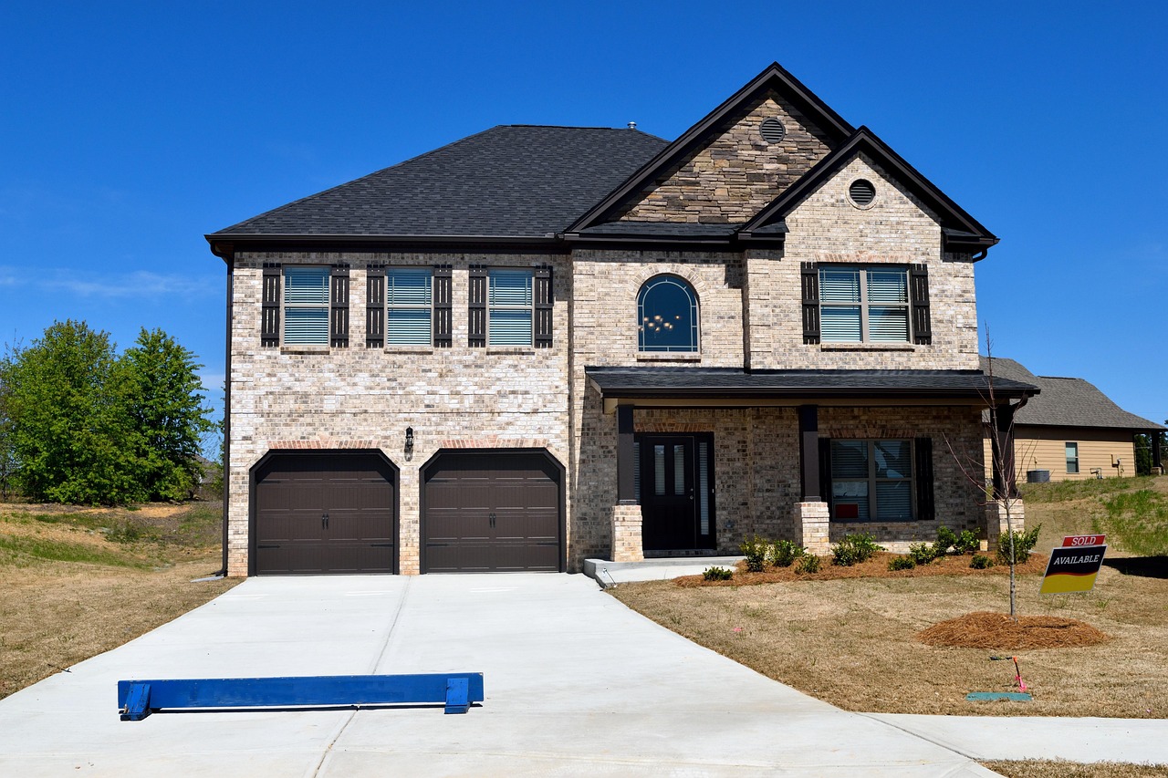 Beyond the Curb Appeal The Unseen Risks in Real Estate